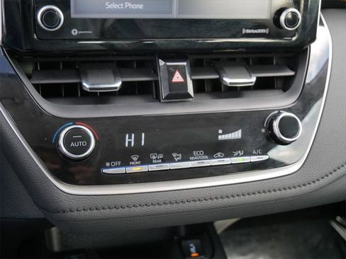 Certified 2022 Toyota Corolla LE image 20