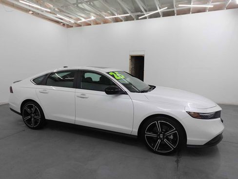 Certified 2025 Honda Accord Sport image 4