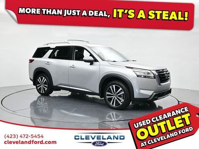Used 2024 Nissan Pathfinder Platinum