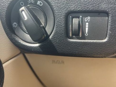 Used 2018 Dodge Grand Caravan SE w/ UConnect Hands-Free Group FWD image 21