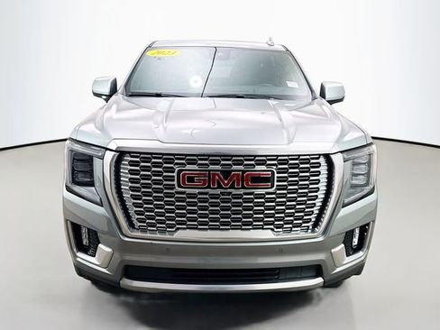Used 2023 GMC Yukon XL Denali AWD/4WD image 2