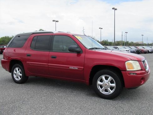 Used 2004 GMC Envoy XUV SLE w/ 1SB Preferred Equipment Group AWD/4WD image 2