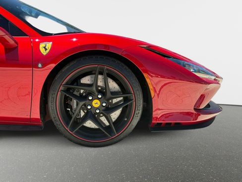 Used 2021 Ferrari F8 Tributo RWD image 21