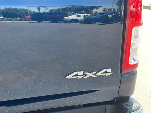 Used 2022 RAM 1500 Big Horn AWD/4WD image 9