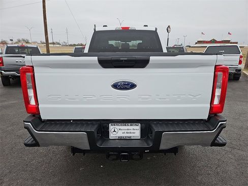 Used 2024 Ford F250 XLT w/ FX4 Off-Road Package image 6