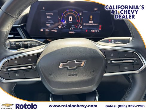 Used 2025 Chevrolet Suburban Z71 AWD/4WD image 30