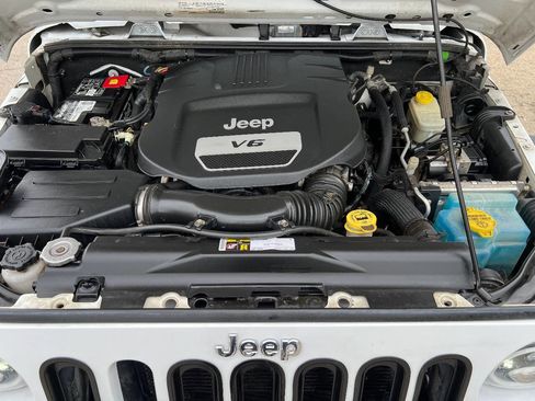 Used 2016 Jeep Wrangler Unlimited Sport image 37