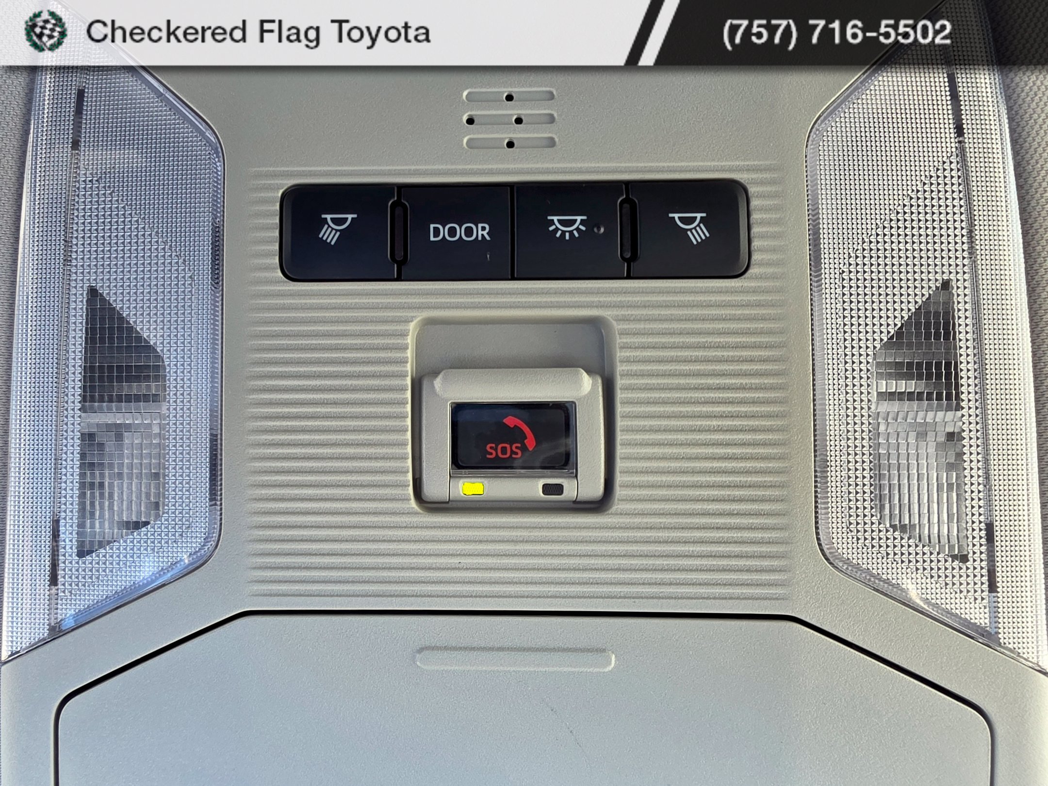 Used 2025 Toyota RAV4 XLE FWD image 16