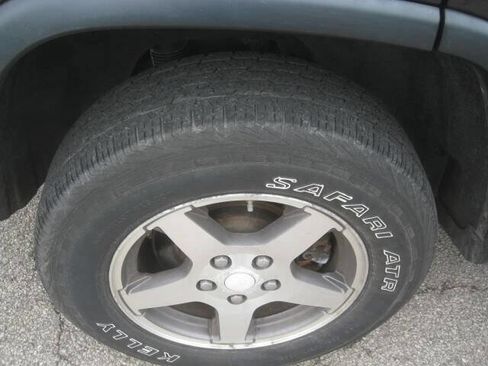 Used 2012 Jeep Grand Cherokee Laredo w/ Laredo E Group image 28