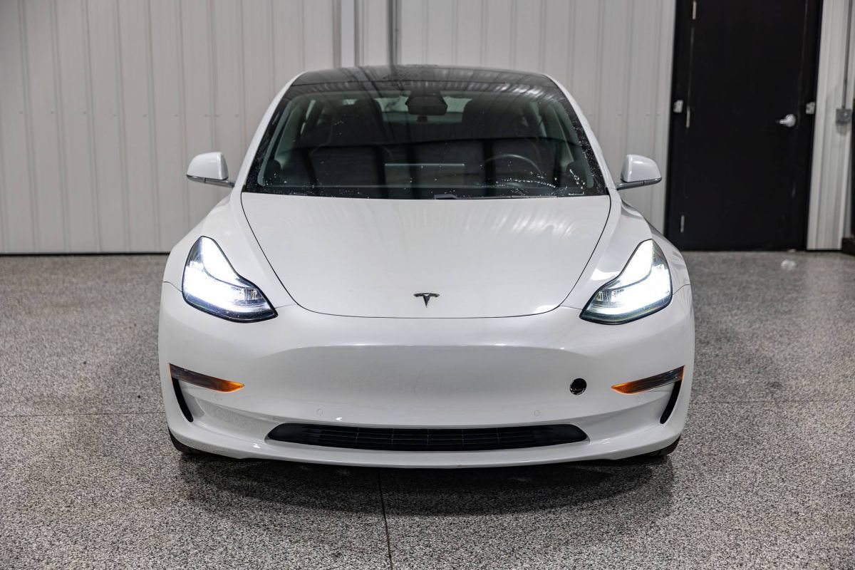 Used 2019 Tesla Model 3 Mid Range RWD image 8