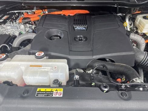 Used 2024 Toyota Sequoia Platinum image 9