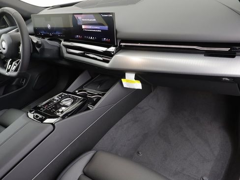 New 2026 BMW 530i xDrive w/ M Sport Package image 21