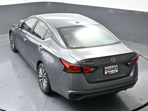 Used 2024 Nissan Altima 2.5 SV image 45