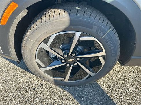 New 2026 Chevrolet Equinox EV LT image 31