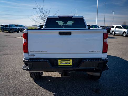 Used 2024 Chevrolet Silverado 2500 Custom w/ Custom Convenience Package AWD/4WD image 7