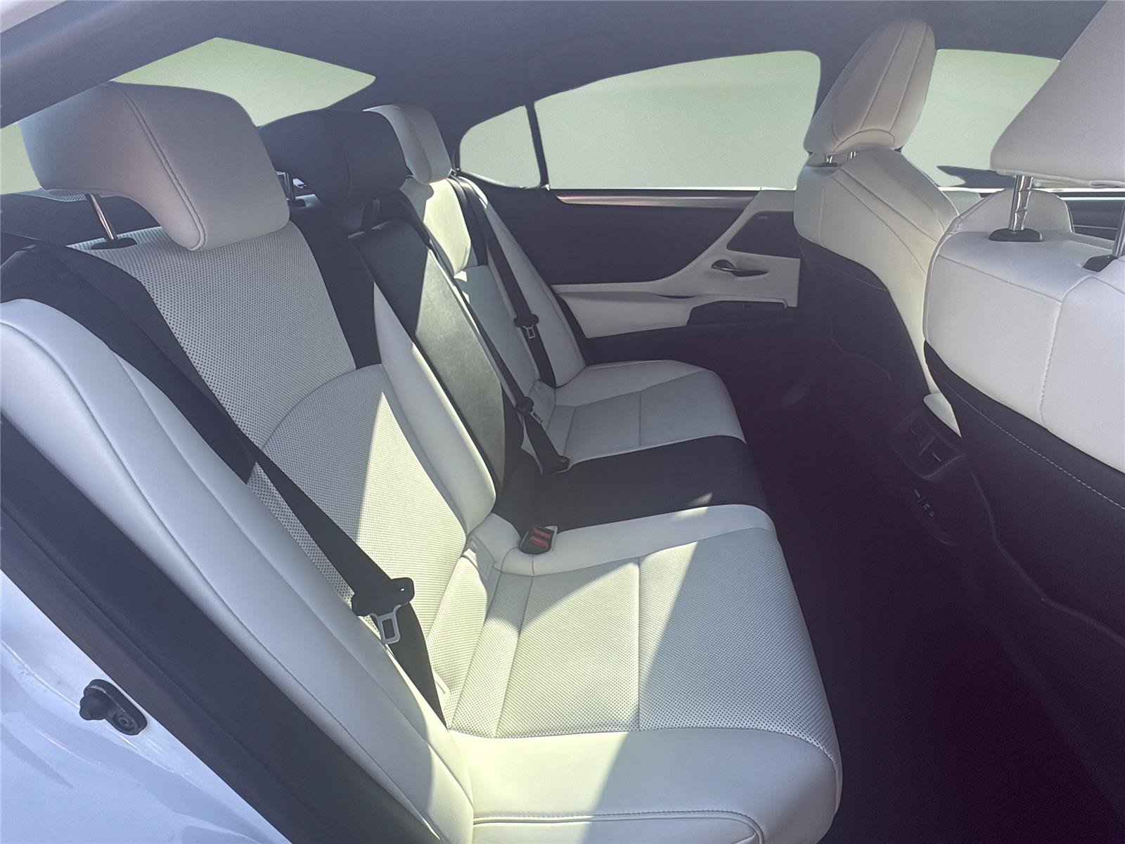 Used 2021 Lexus ES 350 F Sport w/ Special Edition FWD image 24