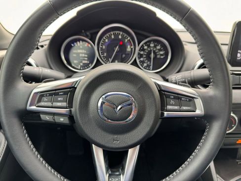Used 2023 MAZDA MX-5 Miata Grand Touring RWD image 16