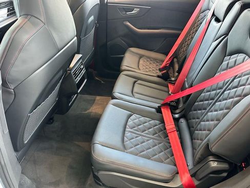 New 2026 Audi SQ7 Prestige AWD/4WD image 8