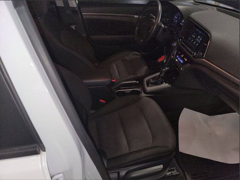 Used 2017 Hyundai Elantra Value Edition w/ Cargo Package image 16