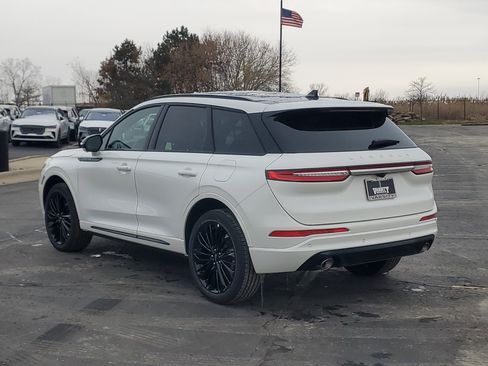 New 2026 Lincoln Corsair Reserve w/ Jet Appearance Package image 3