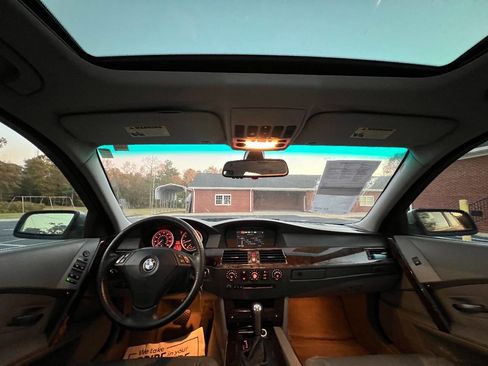 Used 2007 BMW 530xi Sedan image 13
