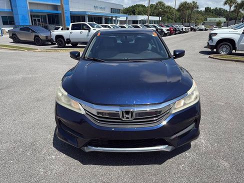 Used 2017 Honda Accord LX image 8