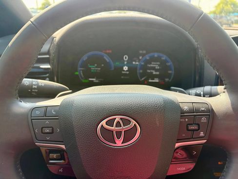 Used 2025 Toyota Camry XSE FWD image 14