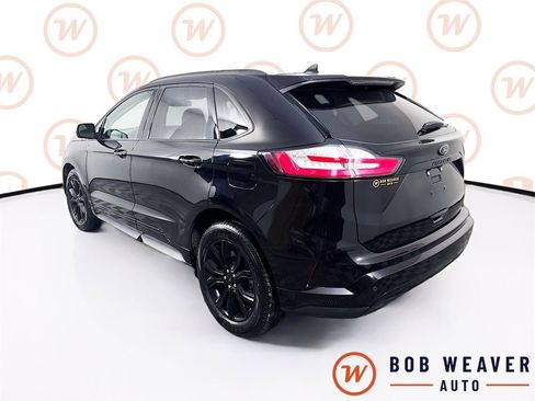 Used 2022 Ford Edge SE w/ Black Appearance Package image 5