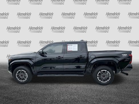 Certified 2025 Toyota Tacoma TRD Sport AWD/4WD image 7