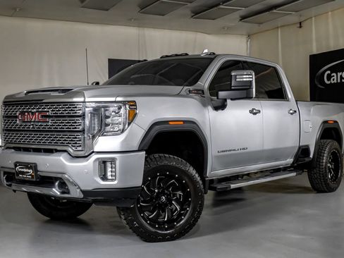 Used 2021 GMC Sierra 2500 Denali w/ Denali Ultimate Package AWD/4WD image 3