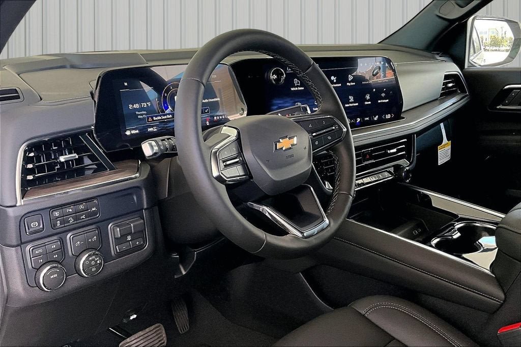 New 2026 Chevrolet Suburban LT w/ Comfort Package AWD/4WD image 3
