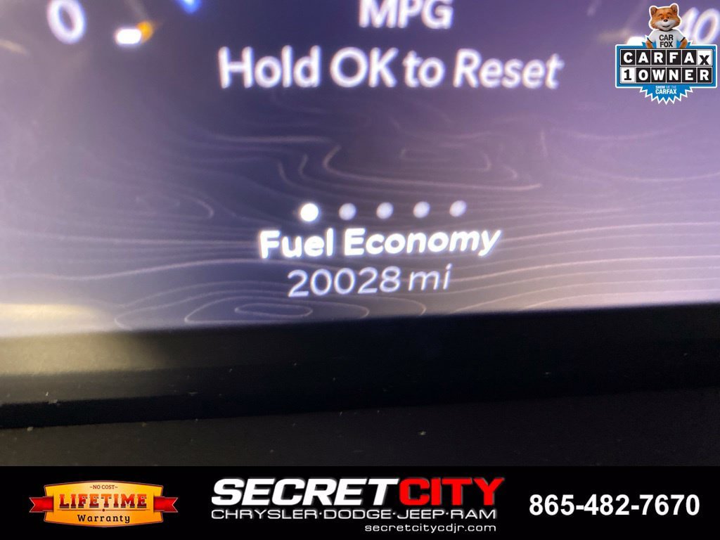 Used 2023 Jeep Grand Cherokee L Laredo AWD/4WD image 18