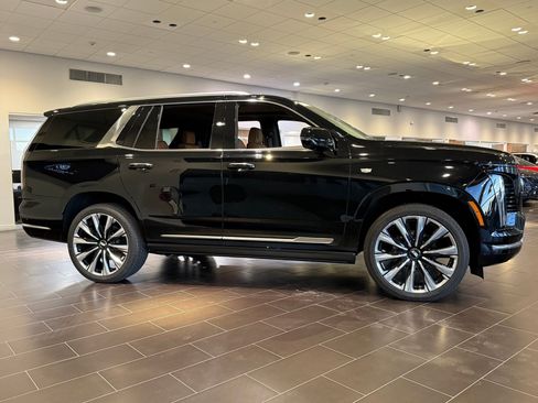 New 2026 Cadillac Escalade Luxury w/ Touring Package image 7