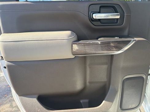 Used 2020 Chevrolet Silverado 2500 LTZ w/ LTZ Plus Package image 27