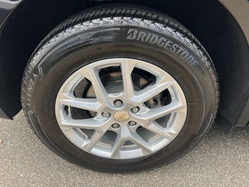 Used 2023 Chevrolet Equinox LT image 12