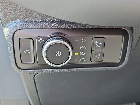 New 2026 Ford Explorer Active w/ Active Comfort Package image 19