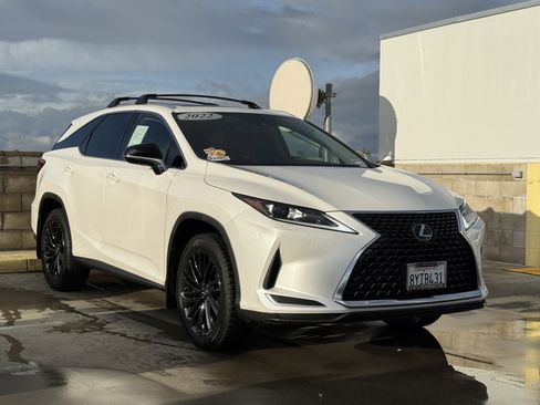 Used 2022 Lexus RX 350L FWD w/ Premium Package image 2