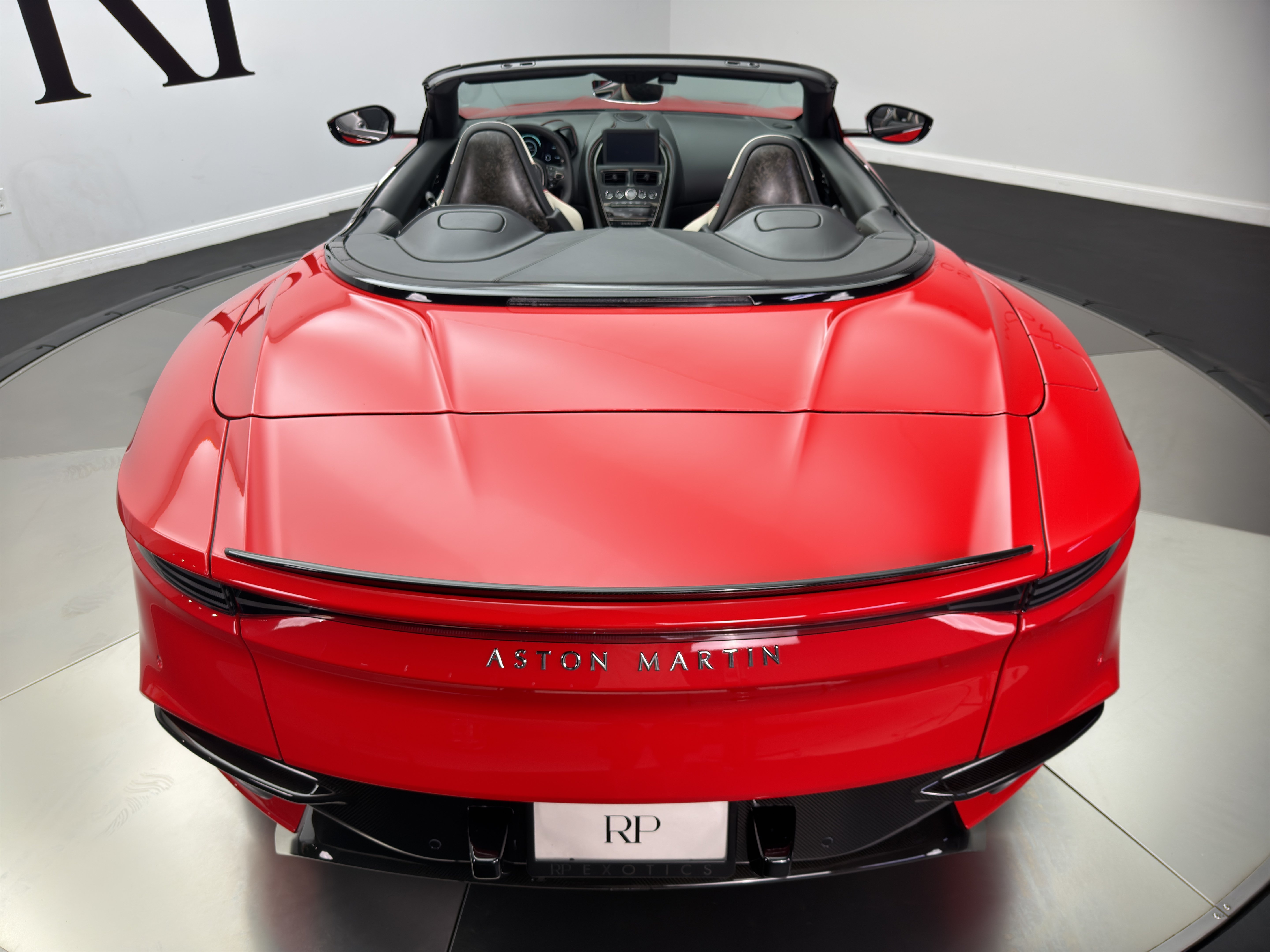 Used 2023 Aston Martin DBS Superleggera Volante RWD image 19