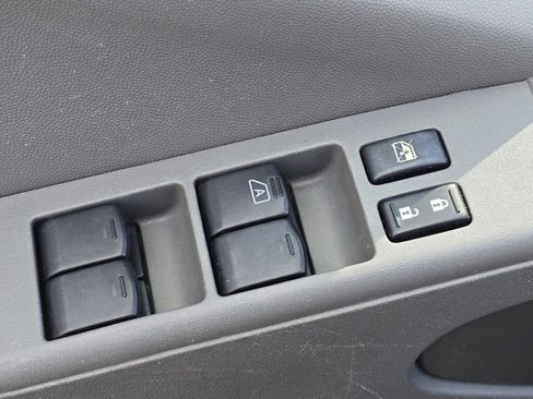 Used 2019 Nissan Frontier SV image 21