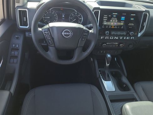 Certified 2025 Nissan Frontier SV w/ SV Convenience Package image 12