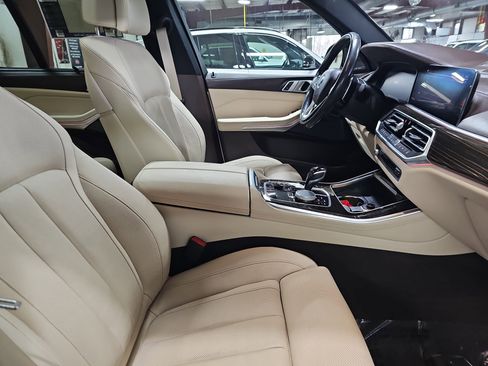 Used 2019 BMW X5 xDrive50i w/ Executive Package image 10