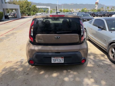 Used 2016 Kia Soul FWD image 8