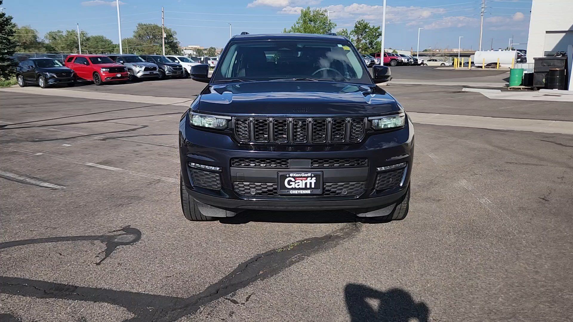 Used 2023 Jeep Grand Cherokee L Limited w/ Luxury Tech Group II AWD/4WD image 4