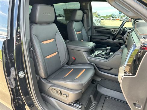 Used 2024 GMC Sierra 1500 AT4 w/ AT4 Preferred Package AWD/4WD image 24