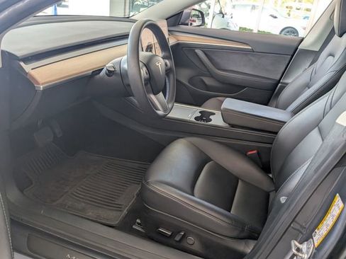 Used 2023 Tesla Model 3 Standard Range image 6