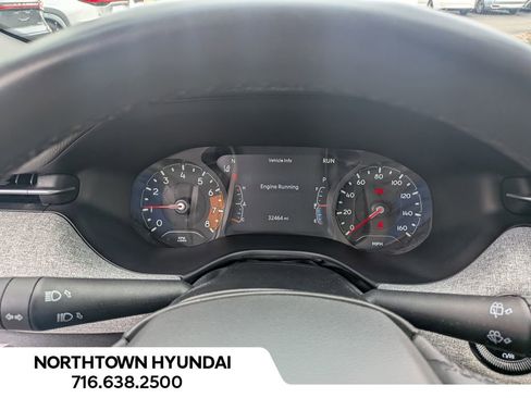 Used 2024 Jeep Compass Latitude image 10