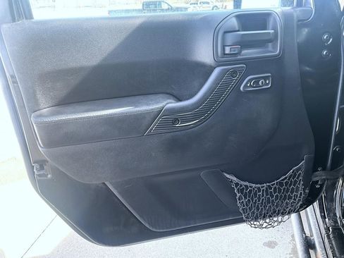 Used 2016 Jeep Wrangler Sport image 9