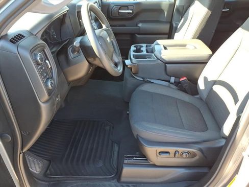 Used 2022 Chevrolet Silverado 1500 Custom image 12