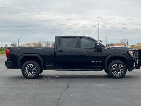 Used 2022 GMC Sierra 2500 AT4 AWD/4WD image 3