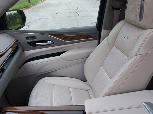 Used 2024 Cadillac Escalade Sport Platinum w/ LPO, ONYX Package AWD/4WD image 18